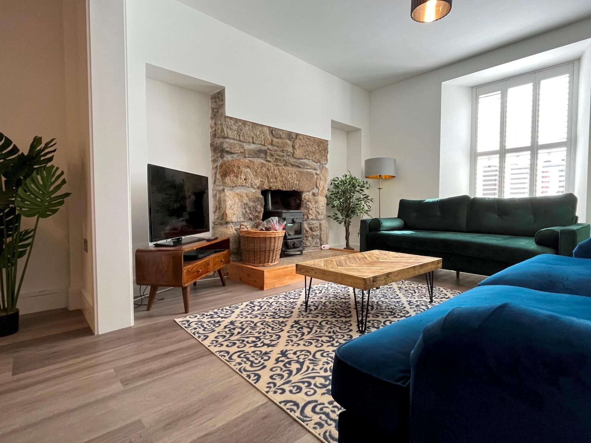 Charming Retreat For 6 With Social Garden Holiday home *