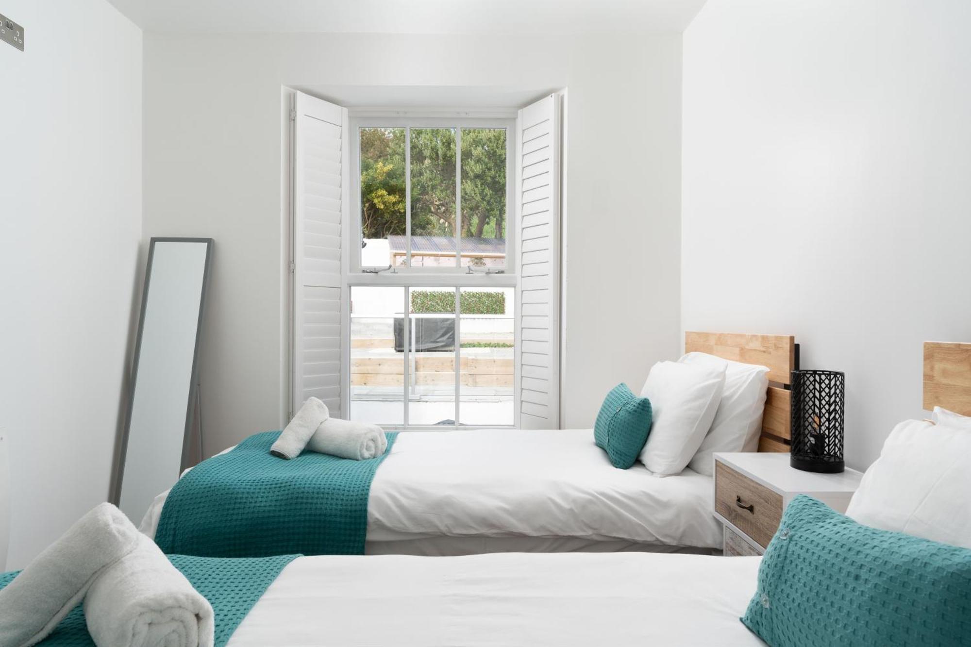 Charming Retreat For 6 With Social Garden *
