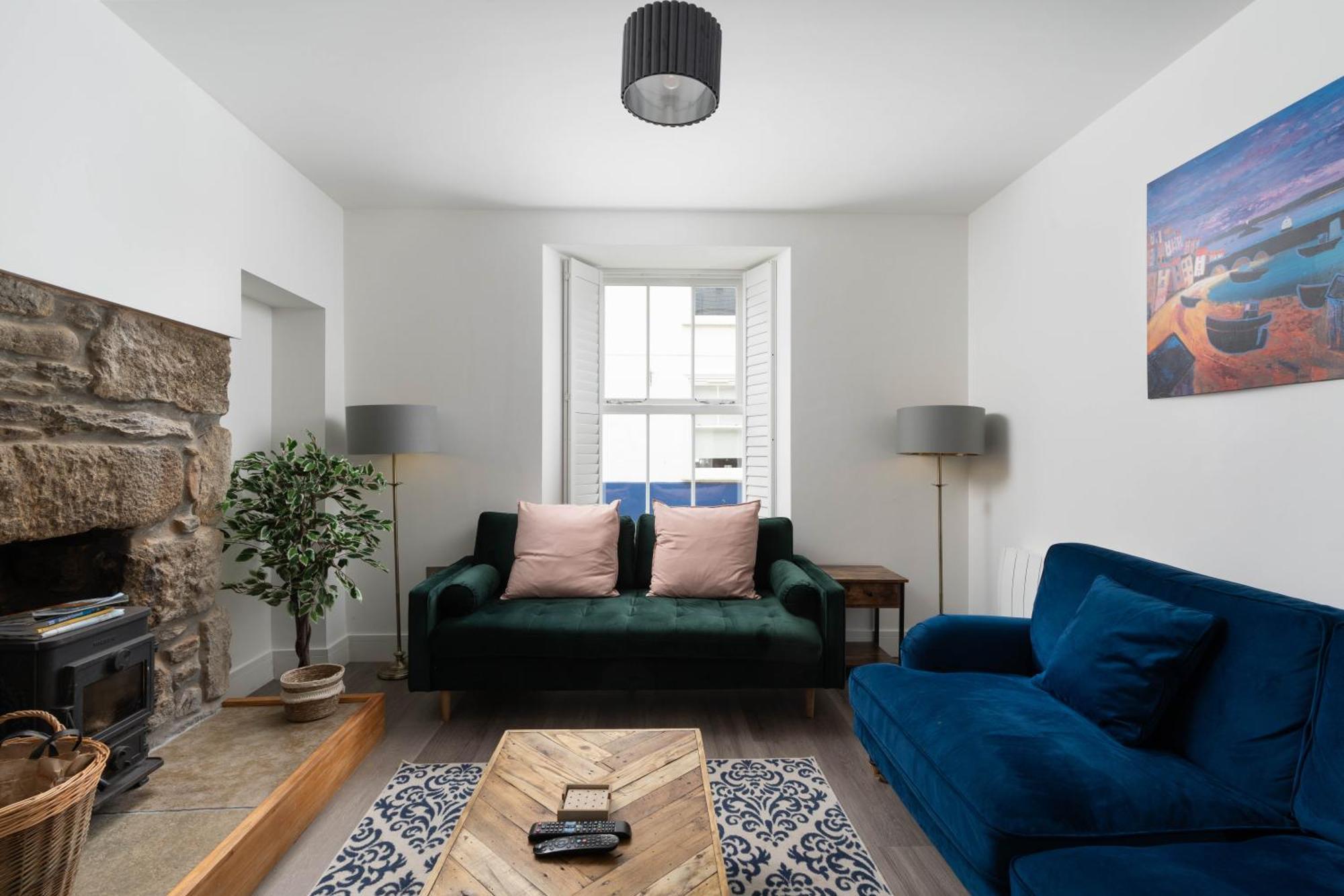 Charming Retreat For 6 With Social Garden Holiday home *