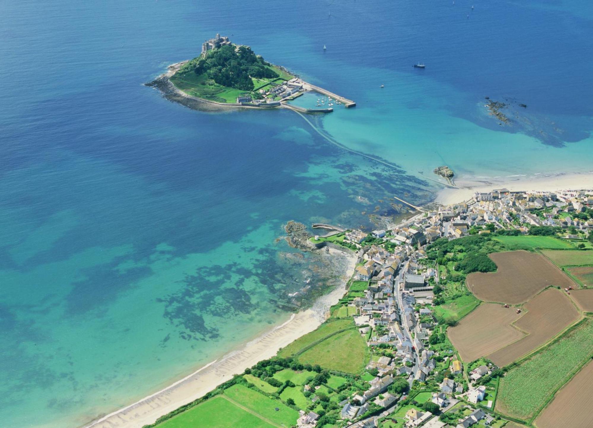 Charming Retreat For 6 With Social Garden Marazion